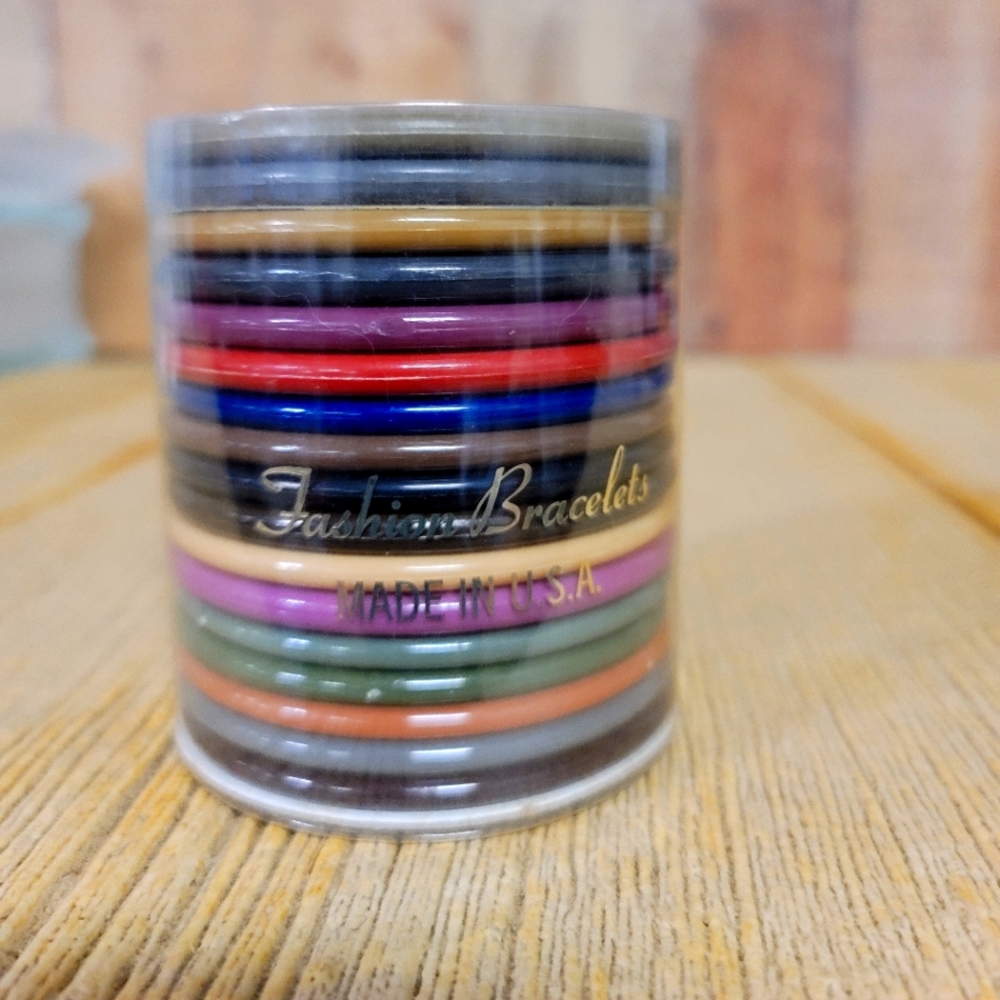 Melamine / Lucite Fashion Bracelets NWOT. - Picture 1 of 3